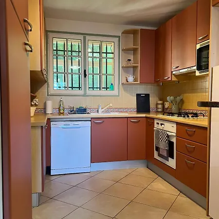 Charming Villa-appartement With A View On The Sea Of 95 M2 * Cannes